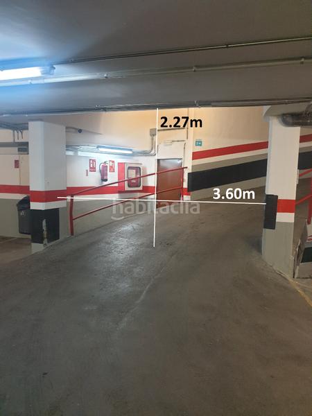 Foto 3085b3e0-3aa9-4049-ba1e-1a6f2695514f. Aparcament cotxe a carrer de la lluna 11 a Raval Barcelona