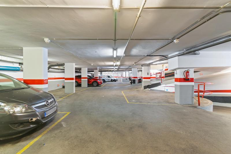 Foto 34836b37-c22b-4f2a-bff1-87474c05915c. Aparcament cotxe a carrer de la lluna 11 a Raval Barcelona