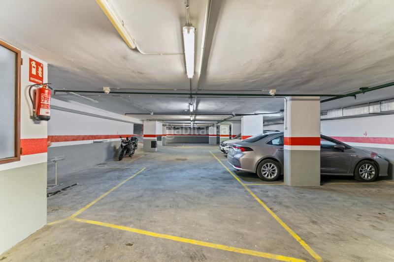 Foto 7e92bacc-2c6c-4c3f-b248-431e1e941ab7. Aparcament cotxe a carrer de la lluna 11 a Raval Barcelona