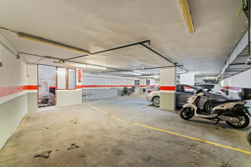 Foto e05d8513-f393-42f6-aa6a-6dc5b2eaaf60. Aparcament cotxe a carrer de la lluna 11 a Raval Barcelona