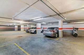 Posto auto in Carrer de la Lluna 11