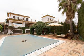 Xalet a Cájar. Espectacualr chalet en cajar
