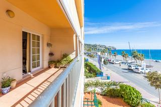 Piso en Paseo andres segovia 35. Fabuloso piso con vista al mar en la herradura