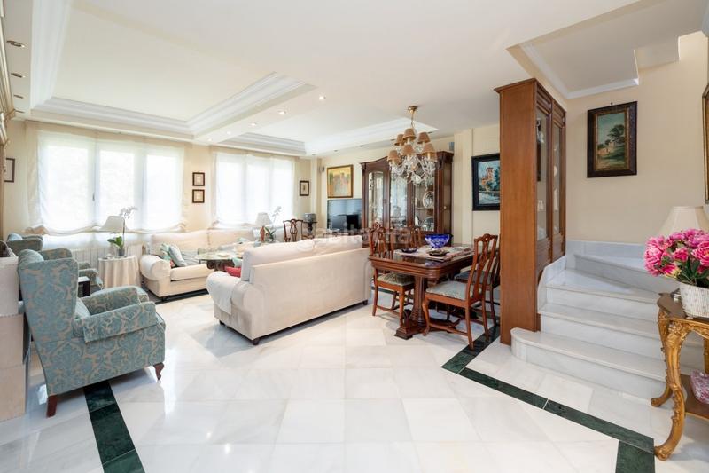 Foto 0fe88cb2-2436-4e1f-8f0c-62b0c0a37302. Casa fantastica casa en plaza de los lobos en Camino de Ronda Granada