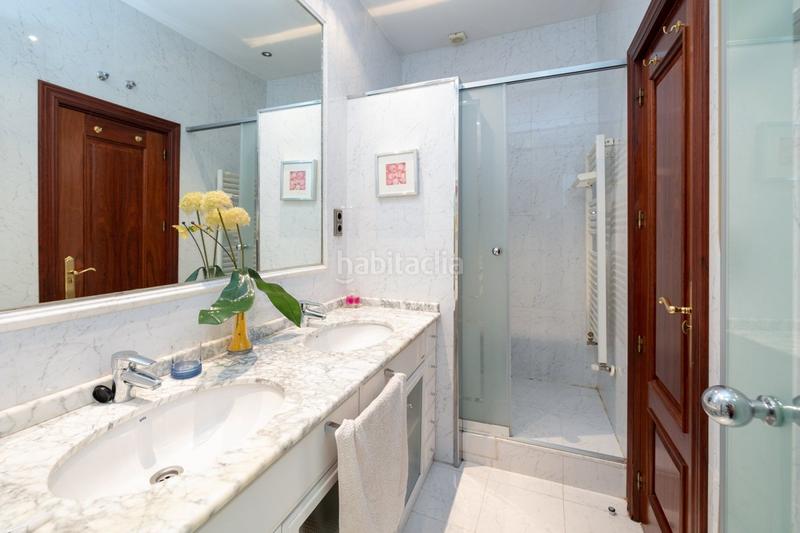 Foto 149fff40-2c35-4041-81b1-c78f92bac67b. Casa fantastica casa en plaza de los lobos en Camino de Ronda Granada