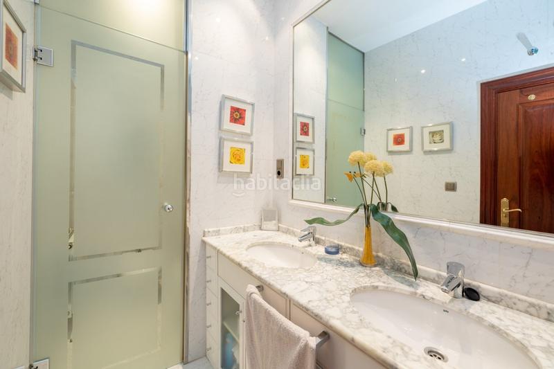 Foto 6a64a274-b5d8-42ef-87d6-8be48d6e1a2e. Casa fantastica casa en plaza de los lobos en Camino de Ronda Granada