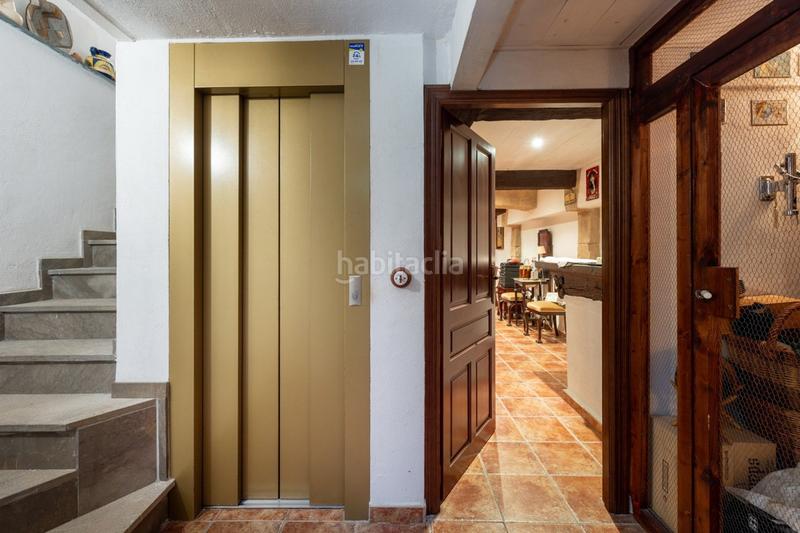 Foto f98ff9a9-d082-43ec-97ab-6f01925c04bc. Casa fantastica casa en plaza de los lobos en Camino de Ronda Granada