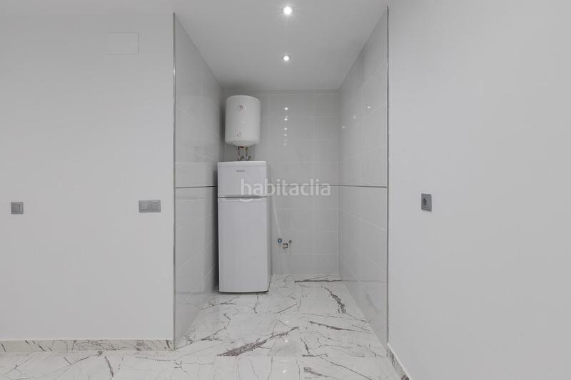 Foto 117cdcad-3a8c-4df2-b251-d0998ef1fe52. Local comercial a Puerto Deportivo Fuengirola