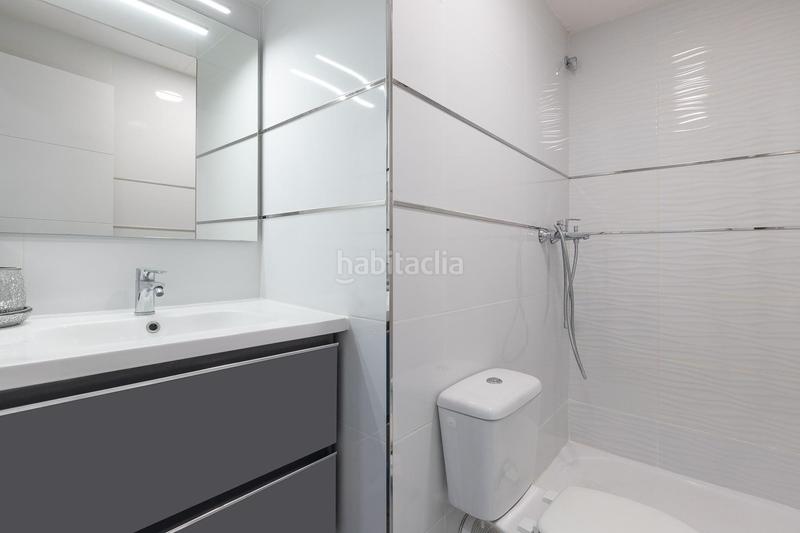 Foto b555851e-cfd8-4732-bd29-ea22fa0c3e11. Local comercial a Puerto Deportivo Fuengirola