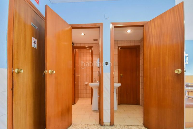 Foto 06330be8-6e70-4305-8f05-5fa3fe90ba41. Local comercial a plaza de poeta garcilaso de la vega 6 a Granada