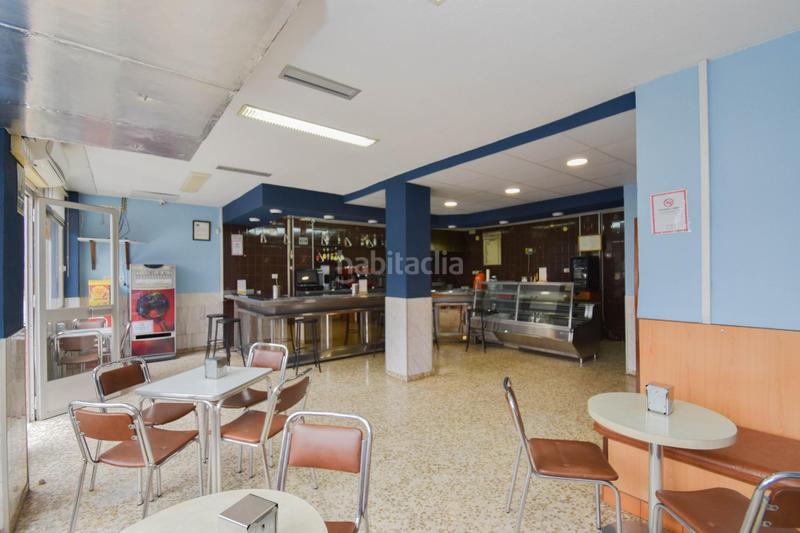 Foto 5d85fa7b-e4ca-4353-a577-74f0948ee2d9. Local comercial a plaza de poeta garcilaso de la vega 6 a Granada