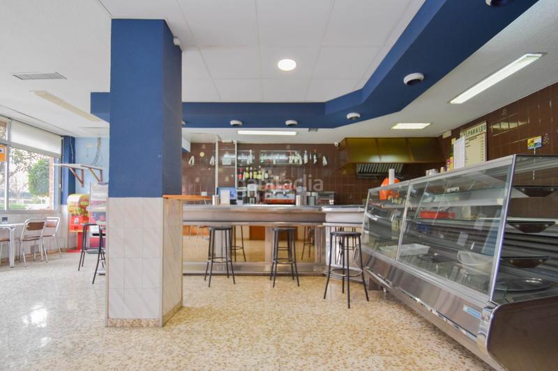 Foto 86329332-17e0-4654-b12b-939fc778018a. Local comercial a plaza de poeta garcilaso de la vega 6 a Granada