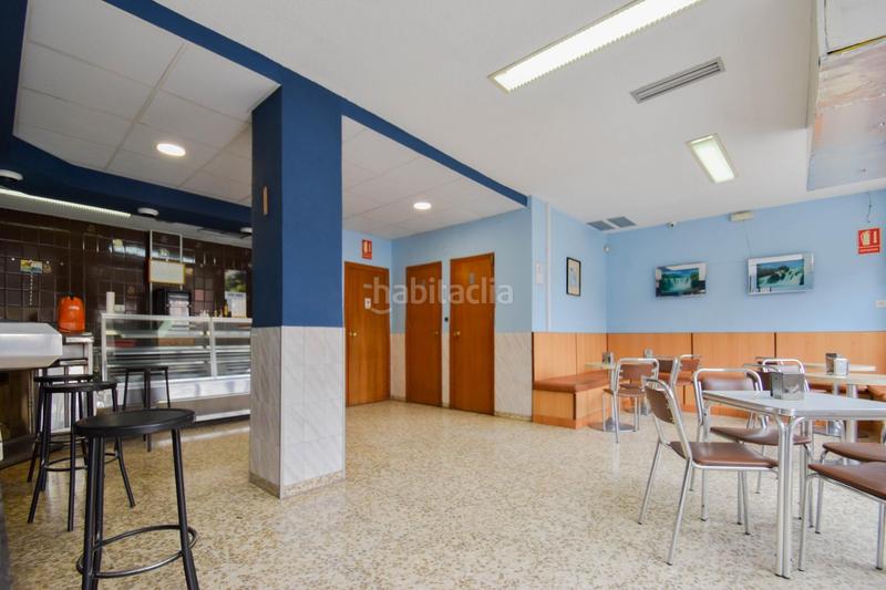 Foto eb07d3e0-7708-40ce-8619-c4984c36476a. Local comercial a plaza de poeta garcilaso de la vega 6 a Granada