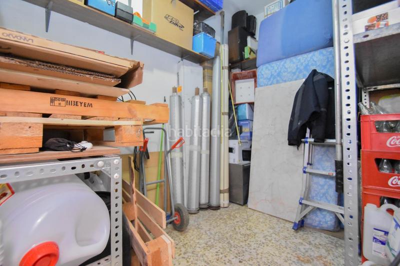 Foto f29657ca-8145-4598-bde4-d2428335fa2c. Local comercial a plaza de poeta garcilaso de la vega 6 a Granada