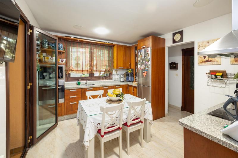 Foto 7b57b396-d22a-427d-a67b-8b6953b8b02b. Chalet casa de ensueño a un paso del centro de granada! en Ogíjares