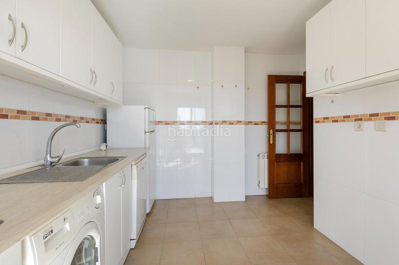 Foto 2bb42be3-6b68-4114-acf8-b39774e79490. Penthouse with heating parking in La Zubia Ciudad Zubia (La)