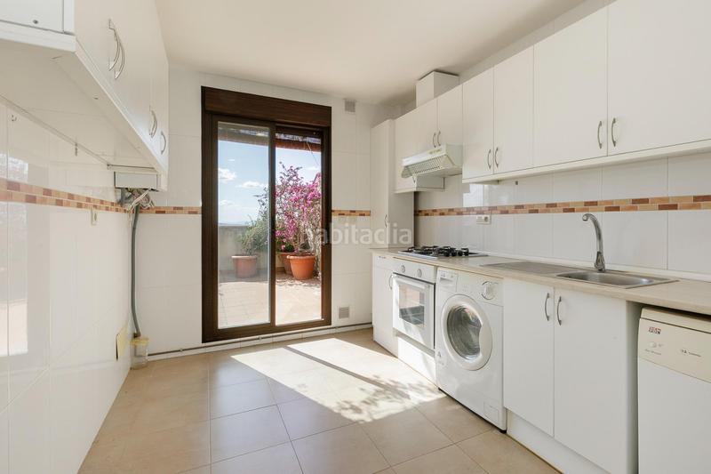 Foto fa8bdb18-7c4d-4449-9807-ea9d03ab34b6. Penthouse with heating parking in La Zubia Ciudad Zubia (La)