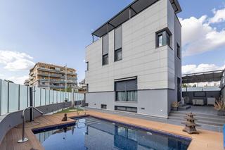 Casa en Avenida fernando de los rios 41. Parque lagos