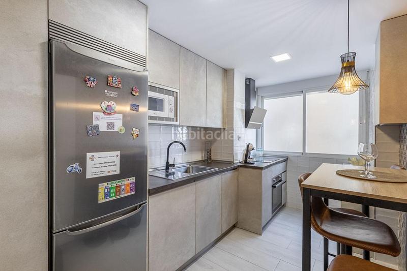 Foto 7f5f9cec-e1c8-4357-ad16-226ab03b8407. Piso vivienda reformada en torre del neptuno, junto recogidas en Granada