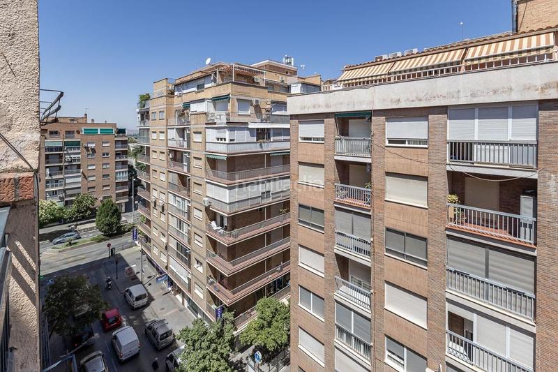 Foto 124baffe-cac8-4cc3-a600-9669c46d4dbd. Piso  reformado con terraza en obispo hurtado en Granada