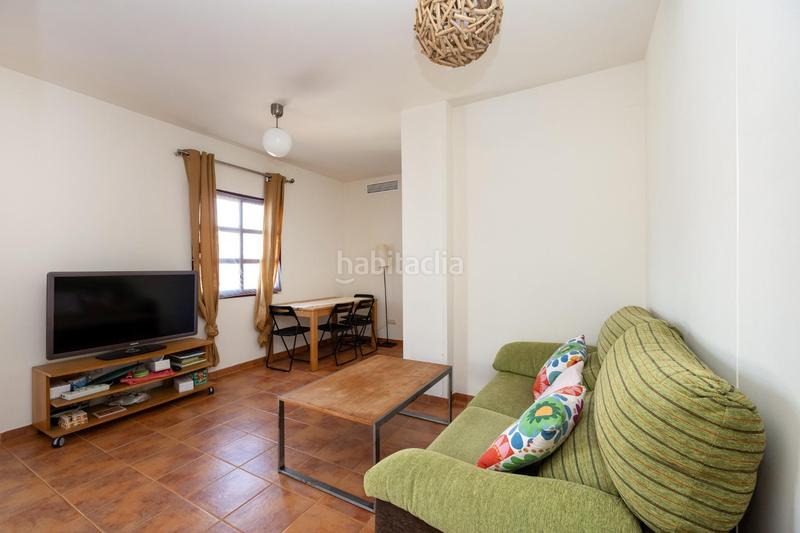 Foto 5680d3f6-5ecb-4f97-8e91-3541f2883e43. Apartamento en calle rector jose vida soria 10 en Motril