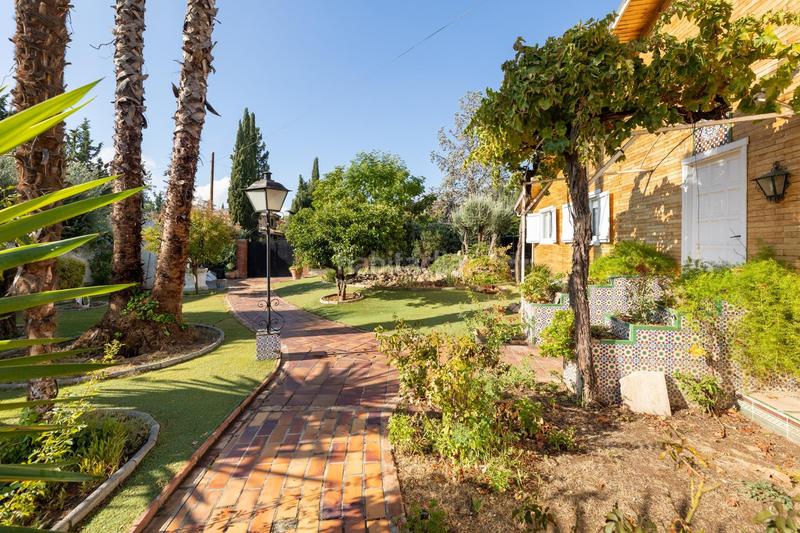 Foto ba000b3b-4e5a-4c31-bdaf-5821b694b717. Pis amb calefacció aparcament piscina a Albolote