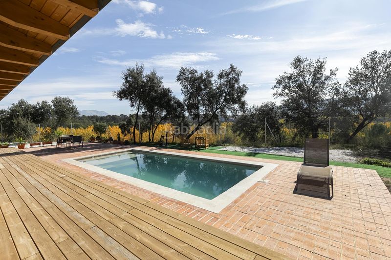Foto 0e256180-a4cf-4f81-8b50-ba7f8e7a770c. Masia amb piscina a Maracena