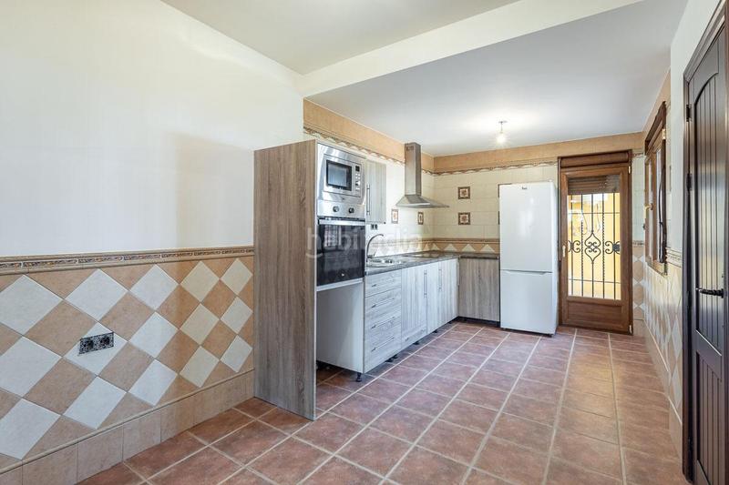 Foto 165cc947-53e8-407d-8609-79fcf37855cc. Haus mit parking in Beas de Granada