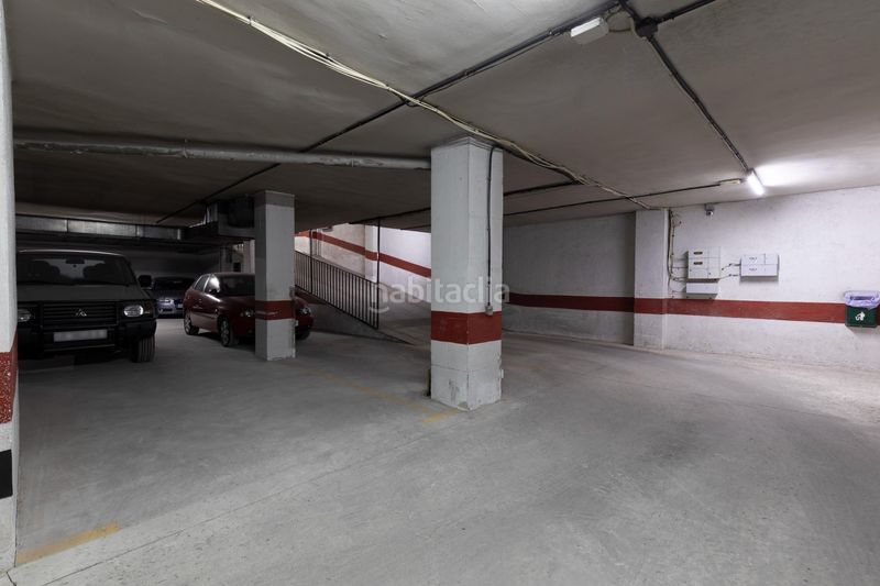 Foto 96e53d2c-b7e5-43cf-8c6f-7f2d47ea2b19. Piso  en venta en pleno centro planta alta, garaje y gran potencial de reforma en Granada