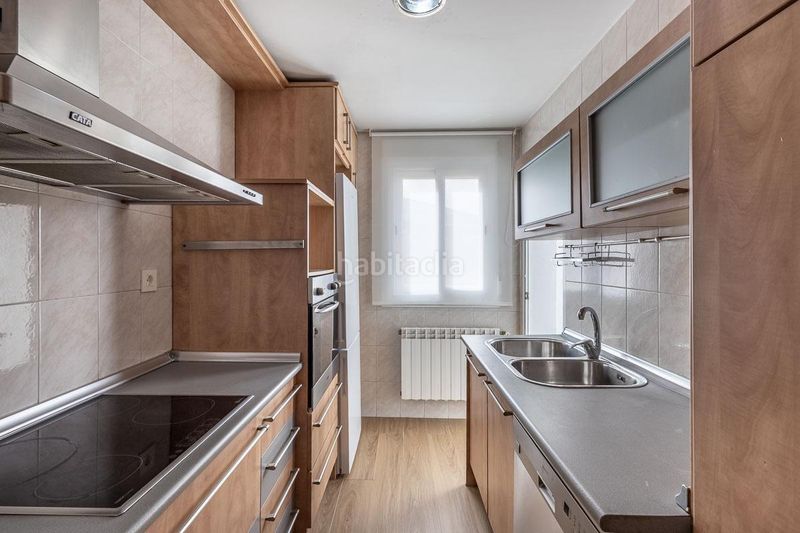 Foto f8cc90c5-8dbe-4ef4-9af8-50c9a9cfa3cc. Àtic a calle calle aracena 27 a Híjar Gabias (Las)