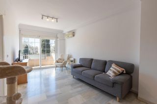 Pis  Carretera de malaga. Pisazo en villarejo junto a parada de metro