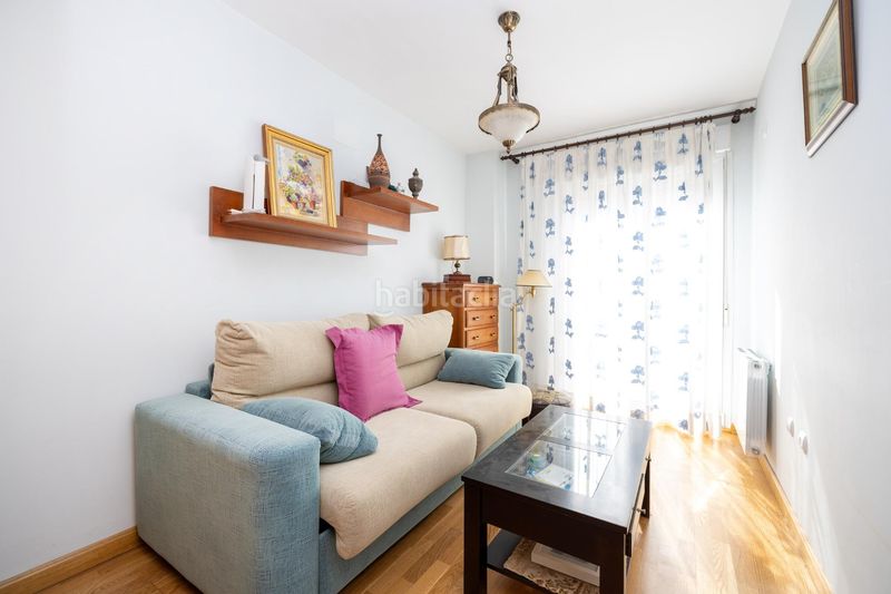 Foto c027f5a9-8803-4178-8626-87bd46ad0202. Pis amb calefacció aparcament a San Francisco Javier Granada