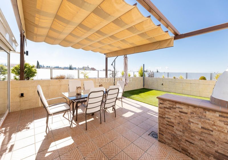 Foto 0ef6c29e-b1a6-4a52-b461-a77f7f1ed365. Dúplex amb aparcament a Albolote