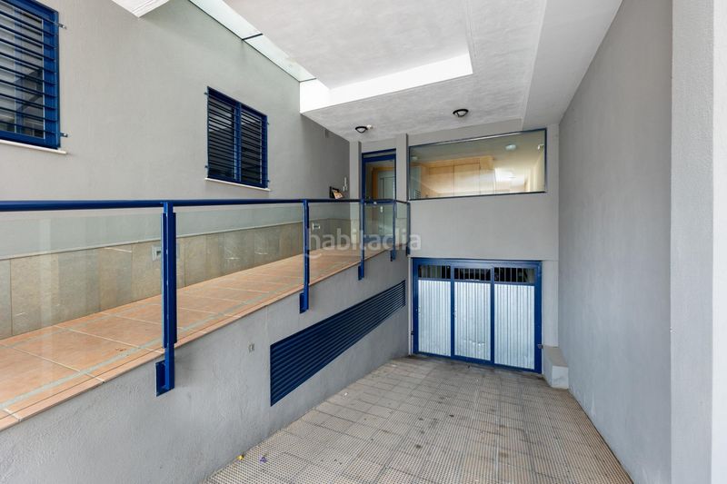 Foto ecaa77b1-7f8e-4972-9a55-e34aa5234d5c. Dúplex amb aparcament a Albolote