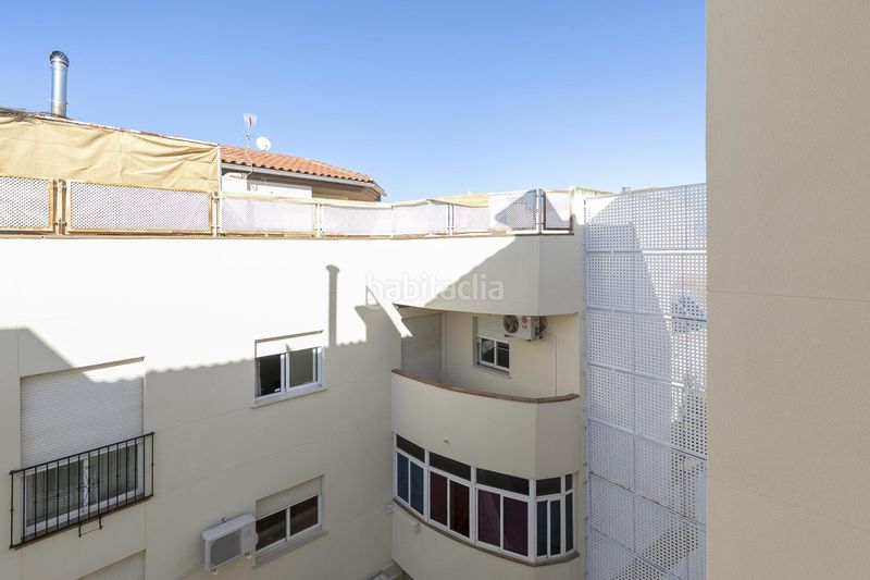 Foto ef983fd7-9b67-41bd-8968-ac704f988119. Àtic amb aparcament a Cúllar Vega