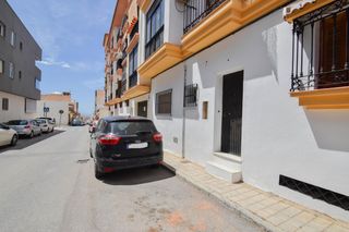 Local Comercial  98 calle islas bahamas. Local junto hospital motril