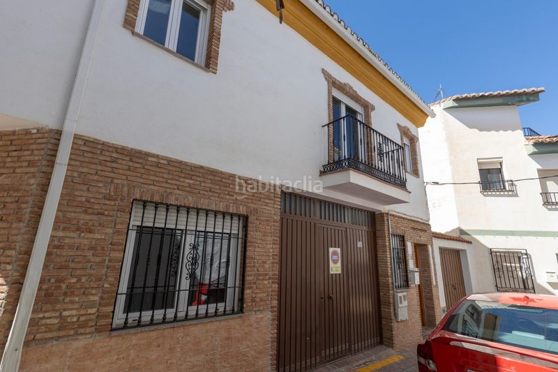 Foto 5e4e45d9-6d3a-4813-9442-db949934cfd6. Casa amb aparcament a Dílar
