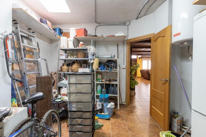 Foto bb243f89-367d-4022-81a1-5e12f77756cf. Casa amb aparcament a Dílar