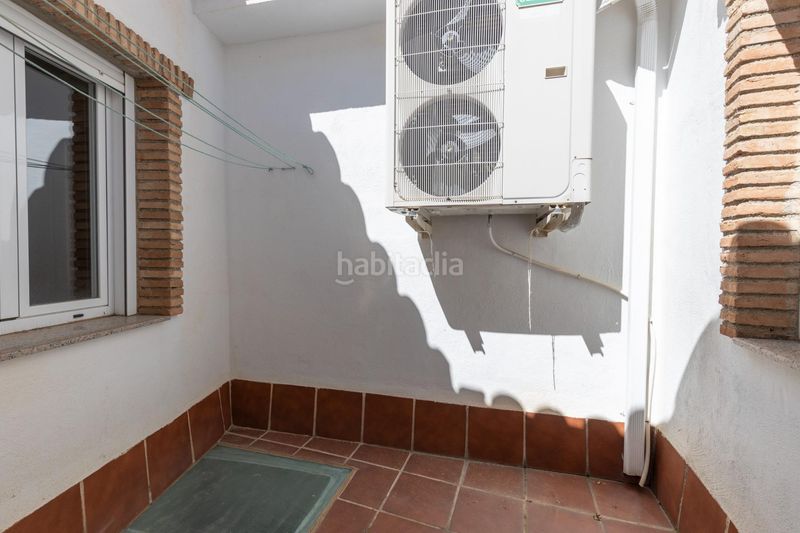 Foto c6d30856-9cc3-4037-b341-2214e0cd6b78. Casa amb aparcament a Dílar