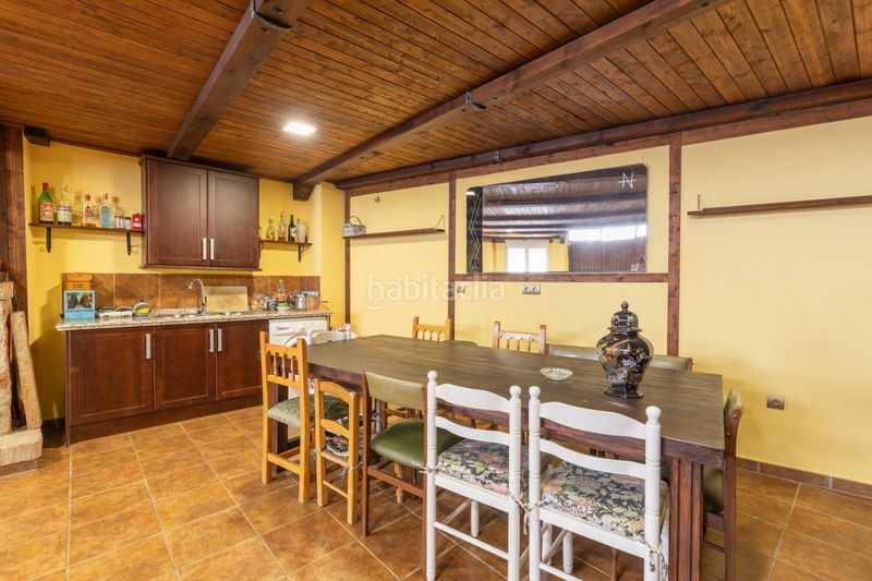 Foto e5b30029-f85b-41a6-b78d-452d4e96f4e9. Casa amb aparcament a Dílar