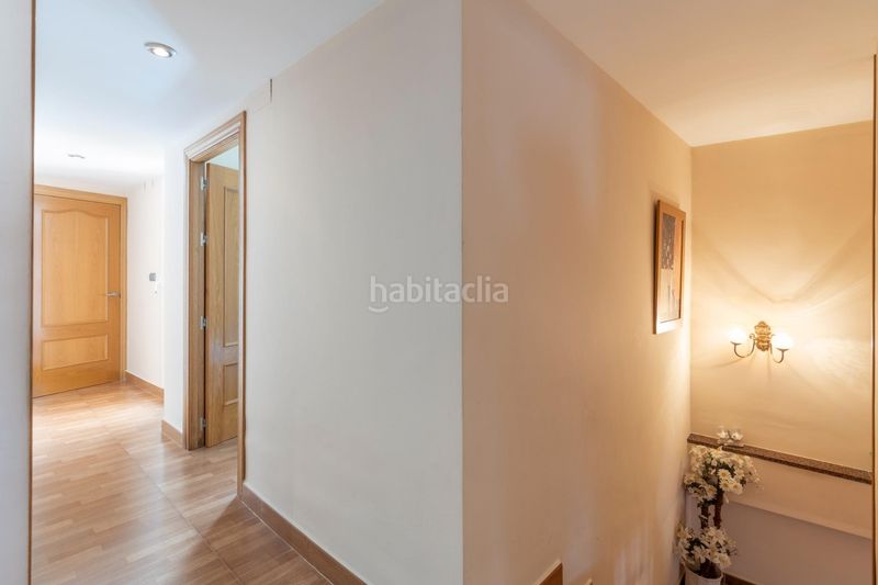Foto f03d7a41-38cc-45c0-a74d-2587d814d919. Casa amb aparcament a Dílar