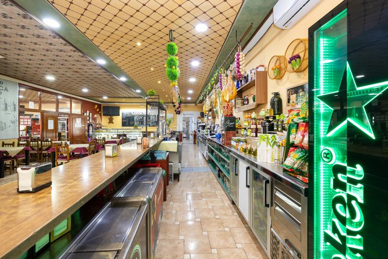 Foto dad75b84-b043-4081-bf59-30cba8a3efcd. Local comercial a Huélago