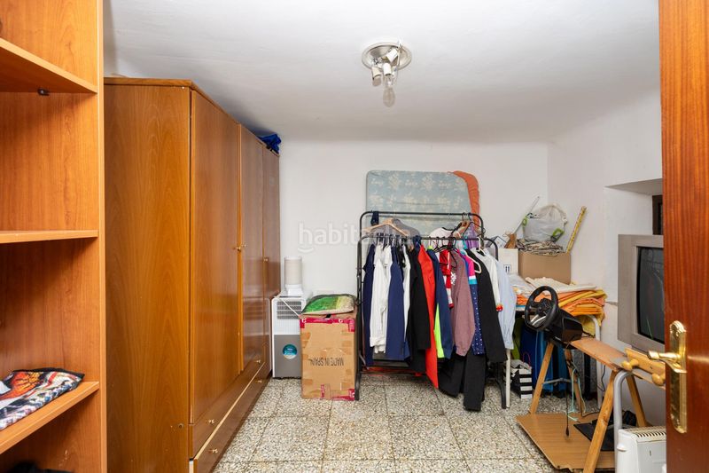 Foto f0fcf7ad-a016-4aff-808b-a0c1177fd196. Local comercial a Huélago