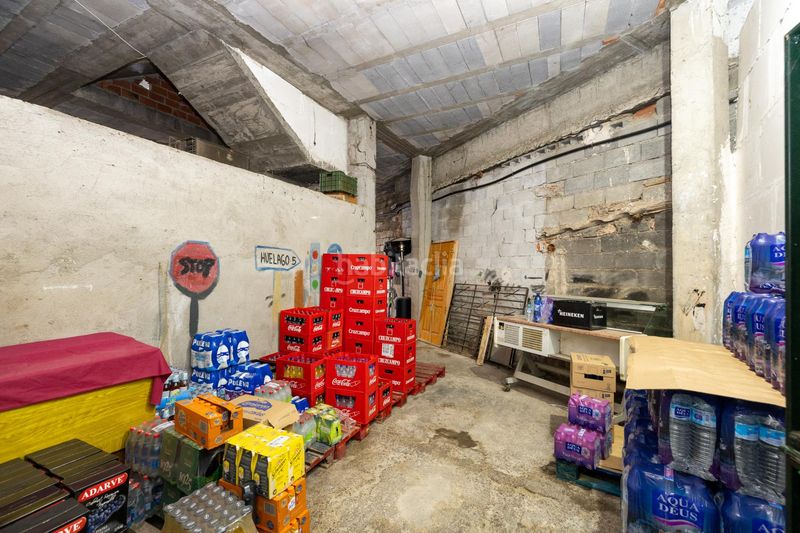 Foto fbaf9bd3-b505-4dba-b14b-71cbbd8c5f12. Local comercial a Huélago