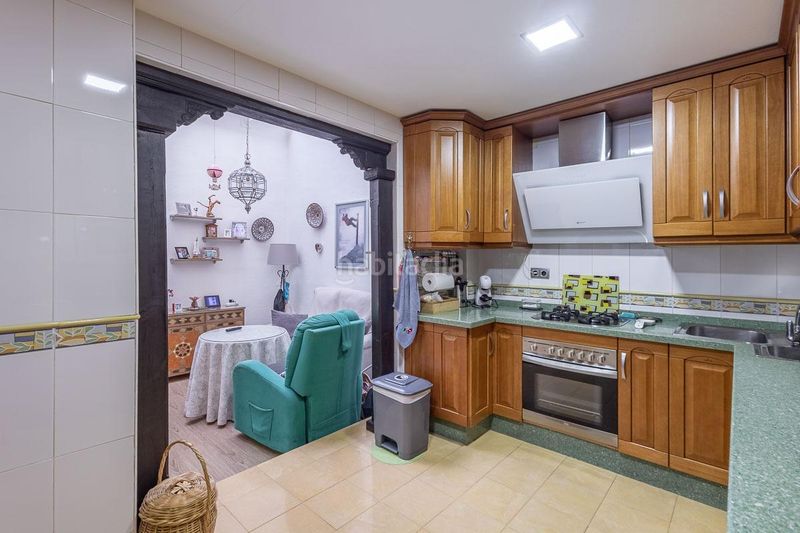 Foto ace49076-27a9-40c1-9c1e-8519b961a1f0. Casa amb calefacció aparcament a Bola de Oro Granada