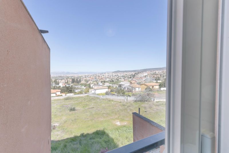 Foto f6f4eef4-1641-42c4-94c5-d0b98be2fb53. Pis amb calefacció aparcament a Barrio de la Vega Monachil