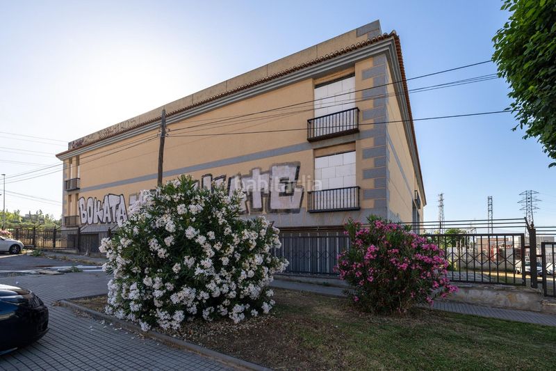 Foto 4f0c86ae-ef3a-4647-8411-b966aa04989e. Nave industrial oportunidad única! amplia nave industrial en Albolote