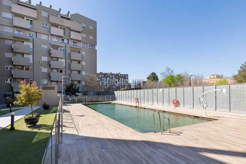 Foto 1404adfc-b5aa-4635-83ae-3467ca21a290. Pis amb aparcament piscina a Campus de la Salud Granada