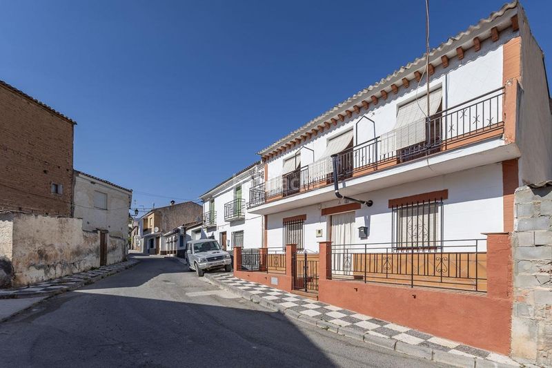 Foto 1456aedb-ff8b-43a6-ac39-3d4ffd016e70. Casa amb aparcament a Jayena