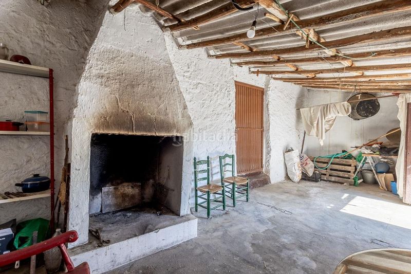 Foto 1d08b3b2-001c-4749-9fdd-7e552c48ffa9. Casa amb aparcament a Jayena